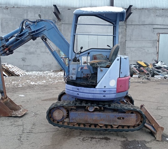 Мини экскаватор Komatsu PC28UU (8979)